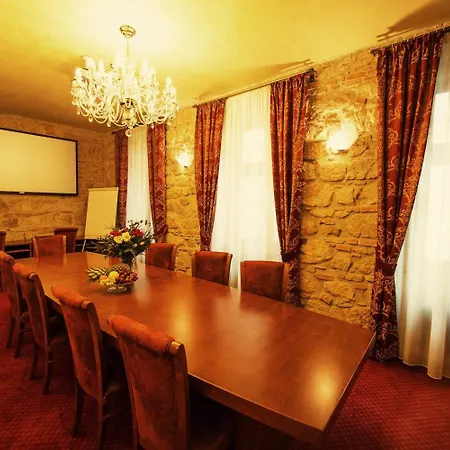 Hotel Rous 4*